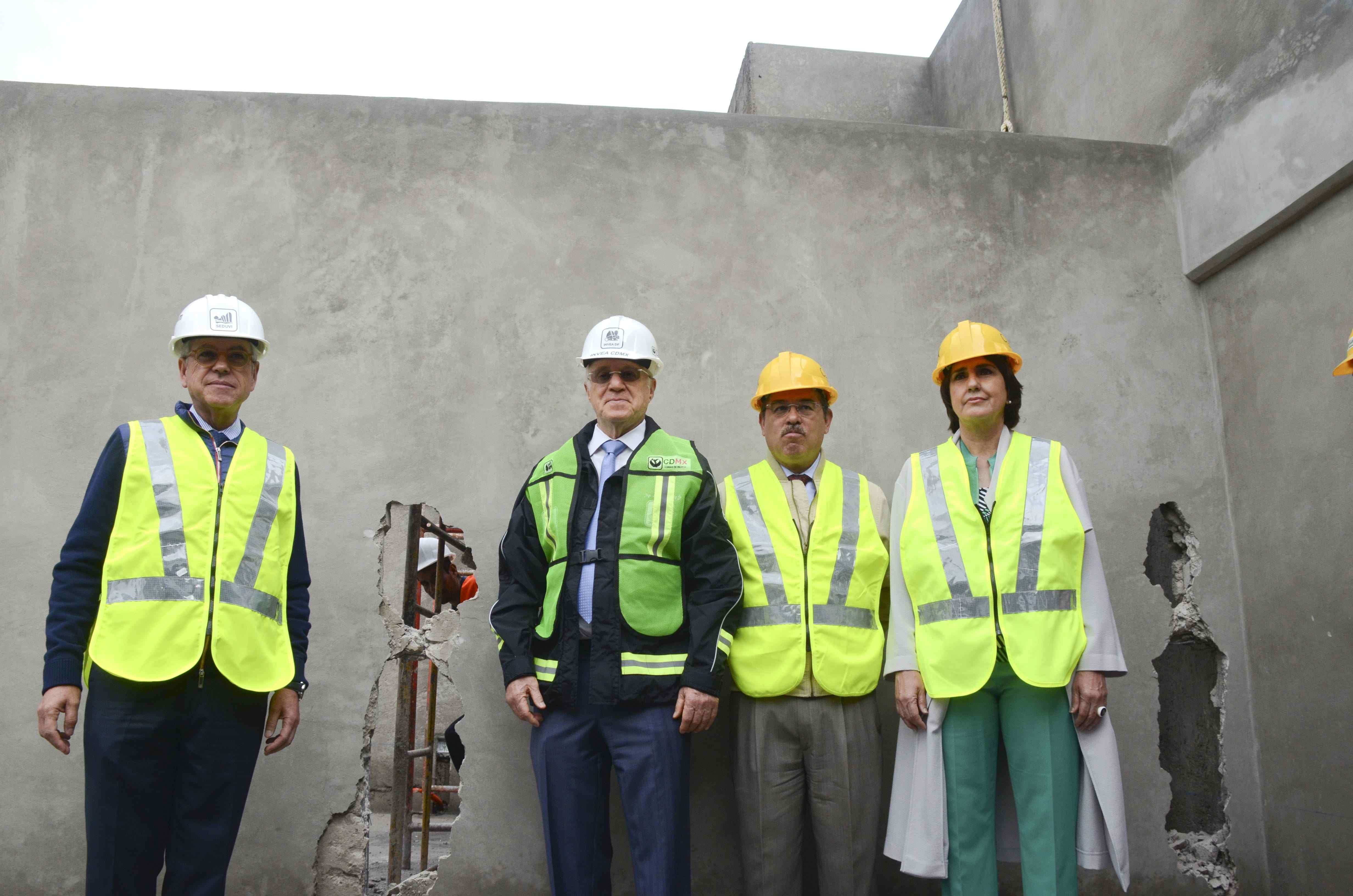 130717-FOTO-QUINTA-DEMOLICION-EN-CONSTRUCCION-IRREGULAR-(9).jpg