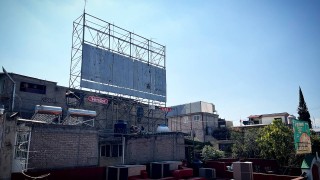 Retiran empresas 300 medios publicitarios instalados en azoteas